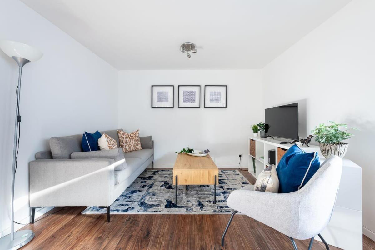 City Center,2 Bedroom Apartment With Parking Cambridge  Exterior photo